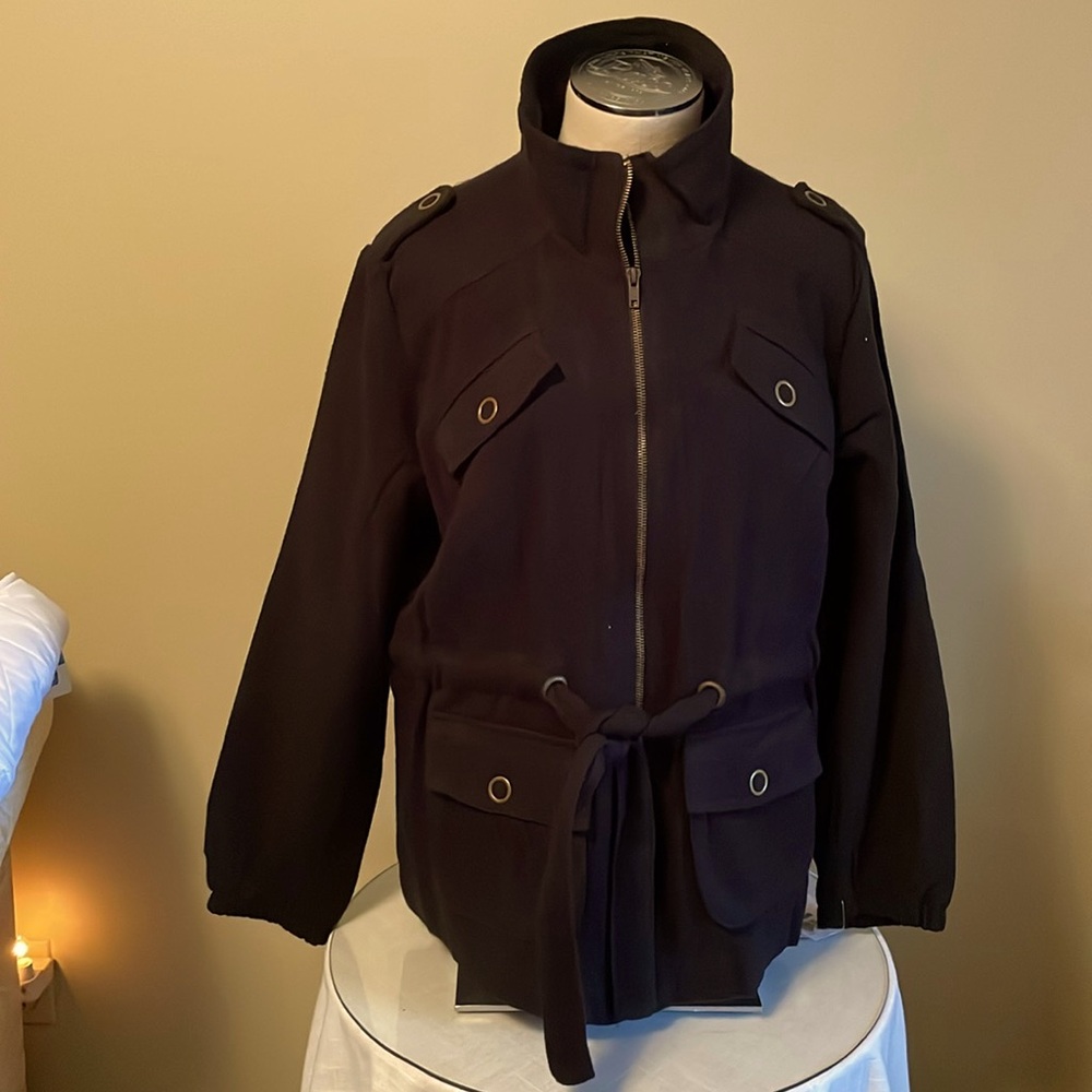NWT Women’s Black Fully Lined Zip Jacket with Pickets and Belt Perfect for Fall.